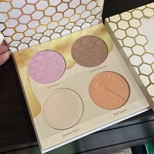 Beauty bakerie highlighter palette